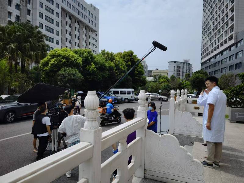 新市区广告片拍摄公司低成本实现高规格制作的诀窍
